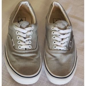 Vans off the wall silver size 8.5 US lace up